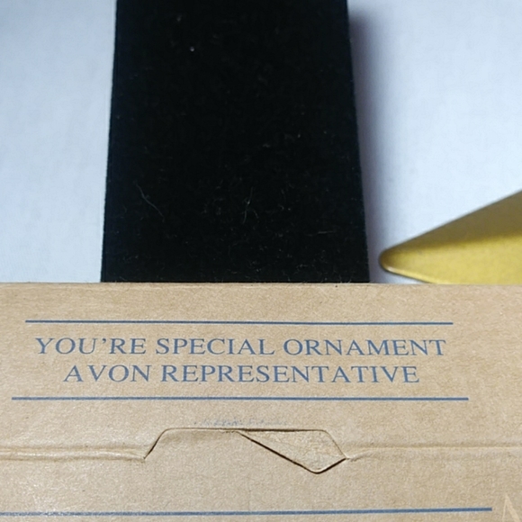 Vtg Avon Representive Christmas Ornament - Picture 6 of 7